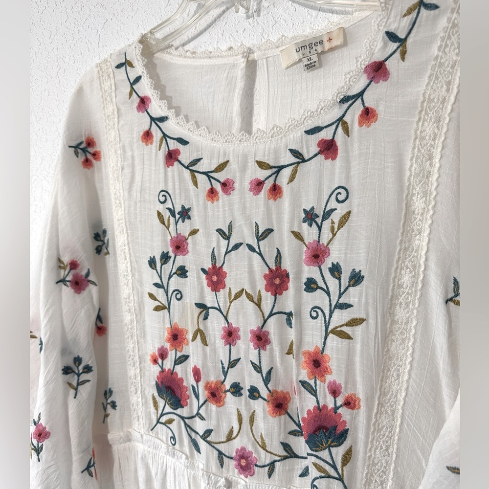 Umgee XL white embroidered dress